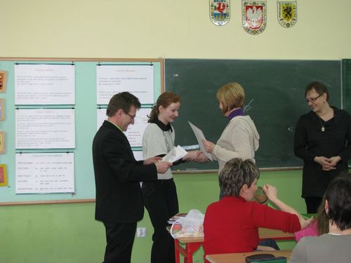 Nagrod odbiera Danuta Ossowska.