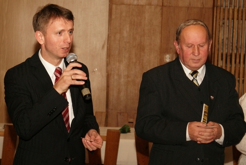 Burmistrz Brus Witold Ossowski i Wiceprzewodniczcy Rady Miejskiej w Brusach Stefan Lewiski.