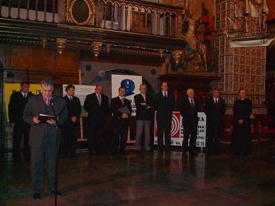 Prezes PIPH, Jerzy Kowalski przywita zebranych i przedstawi zarys dziaalnoci Izby w 2002 roku.
