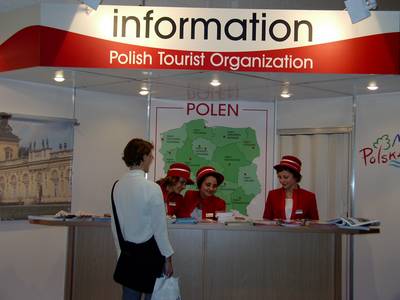 Stoisko Polskiej Organizacji Turystycznej