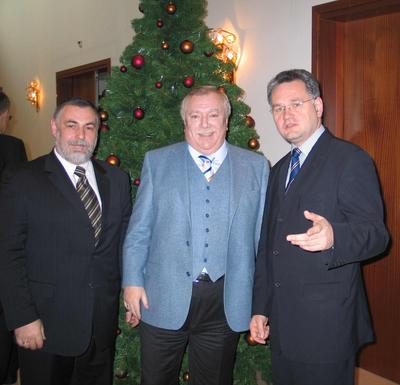 Nowy prezydent CEMR z delegacja Polski - od lewej Jerzy Fijas Burmistz Brus i Andrzej Pruszkowski Prezydent Lublina