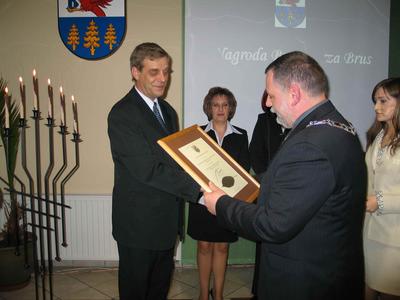 Nagroda dla Szkoy Podstawowej im. Jana Pawa II w Brusach