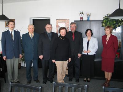 Od lewej: Sawomir Turzyski, tumacz, Wadysaw Czarnowski, wicebnurmistrz, Jerzy Fijas, burmistrz Brus, Knut Markuszewski, burmistrz Bad Bevensen z