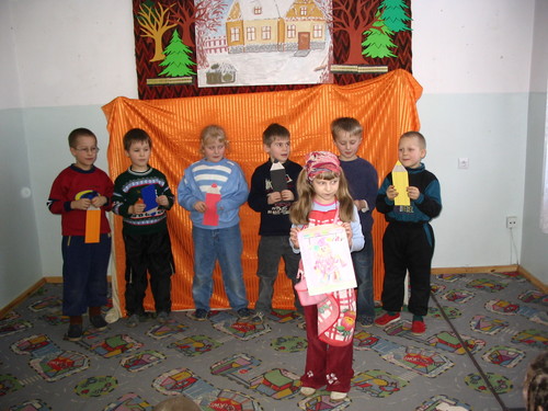Modsze dzieci rownie zaprezentoway swoje przedstawienia.