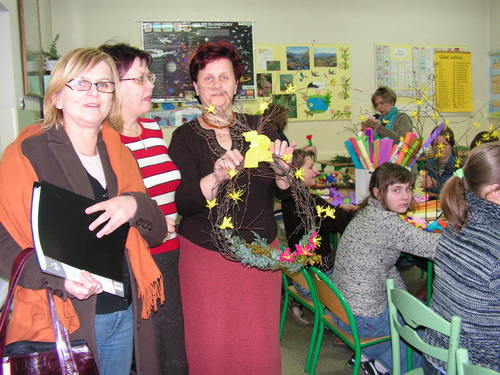 Od lewej:Ewa Kosiedowska z centrum wolontariatu w  Supsku, Maria Frymark –odpowiedzialna za projekt; oraz Teresa  Buza.
