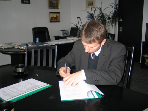 Umow podpisuje Burmistrz Brus Witold Ossowski