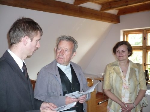 Podczas dyskusji na temat wystawy. Na zdjciu: Burmistrz Brus Witold Ossowski, Jzef Chemowski oraz Joanna Mankiewicz.